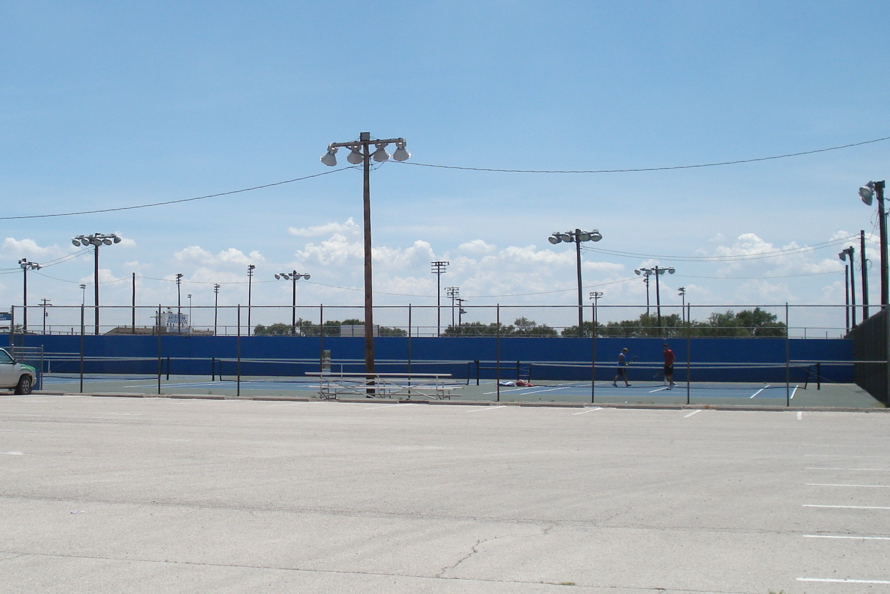 lhs tennis court